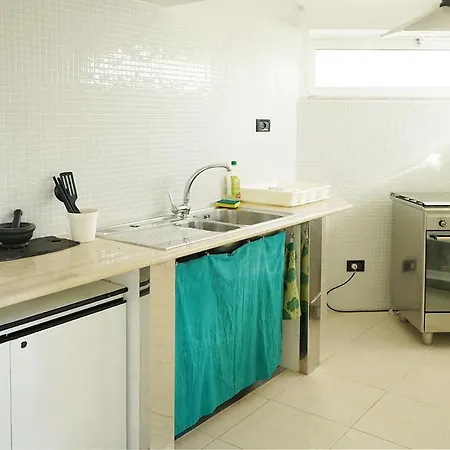 Appartement Loft With Private Garden Close To Shops Italy *