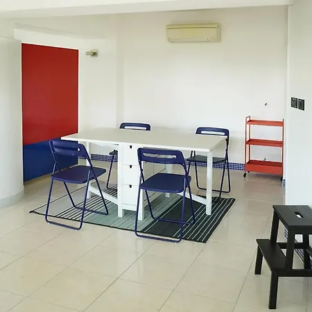 Loft With Private Garden Close To Shops Italy Appartement *