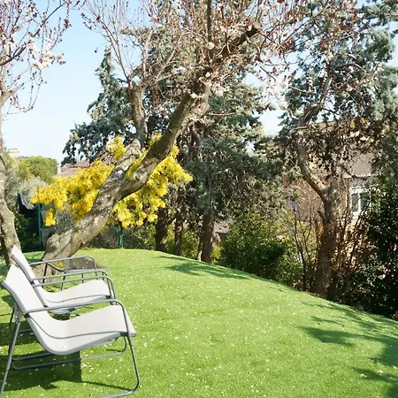 Loft With Private Garden Close To Shops Italy *